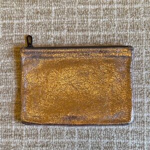 Marc Jacobs BLUSH/ROSEGOLD Metallic Gold Pouch